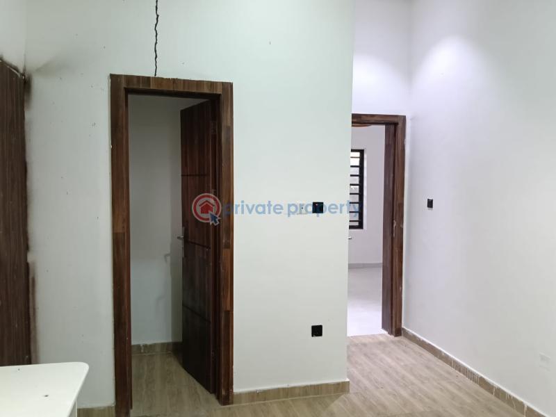 4 bedroom Terrace For Rent Off Orchid Road Lafiaji Lekki Lagos - 4