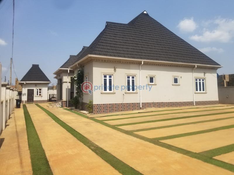 4 bedroom Bungalow For Rent Laderin Estate. Oke Mosan Abeokuta Ogun - 0