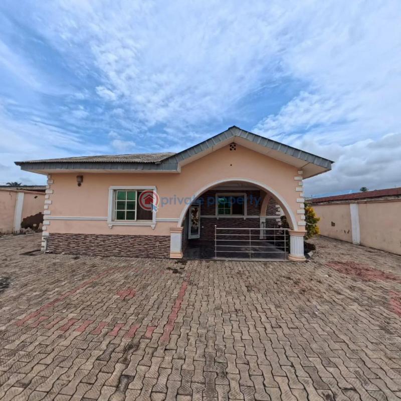 4 bedroom Bungalow For Sale Alogi Obantoko Somorin Abeokuta Ogun - 0