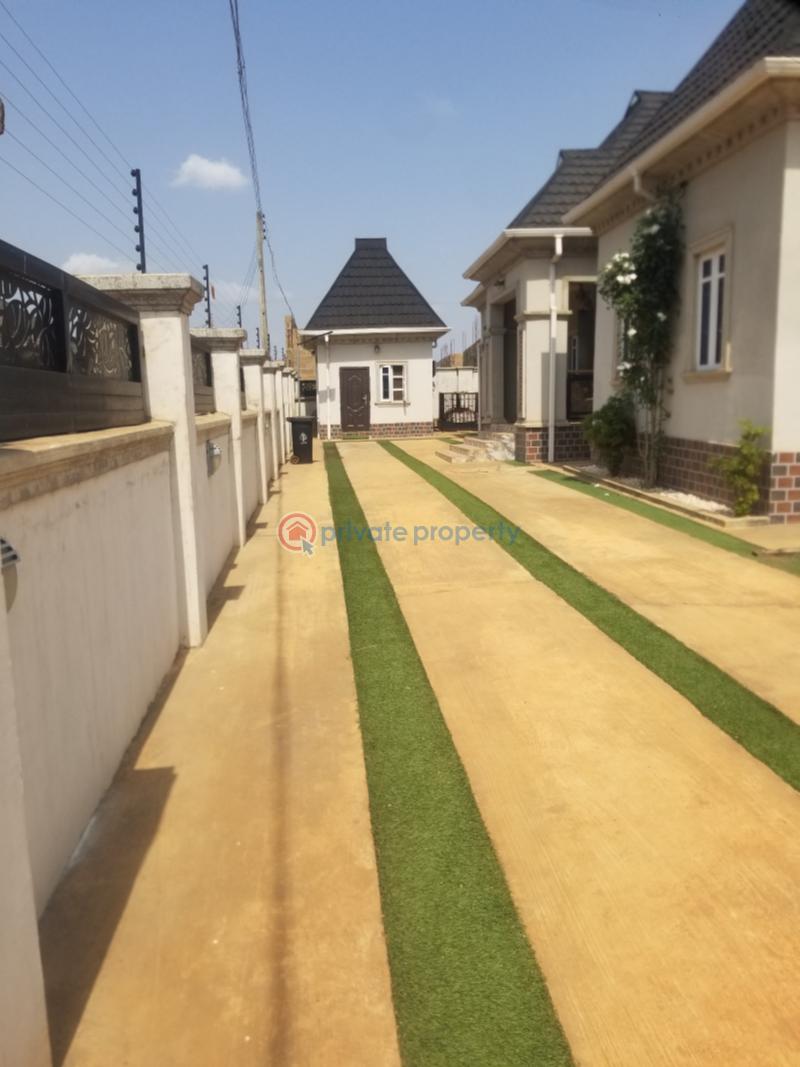 4 bedroom Bungalow For Rent Laderin Estate. Oke Mosan Abeokuta Ogun - 8