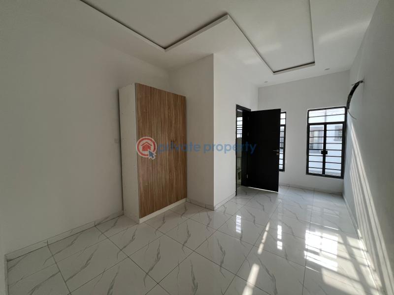 4 bedroom Semi detached Duplex For Sale Sapphire Garden Awoyaya Ajah Lagos - 16
