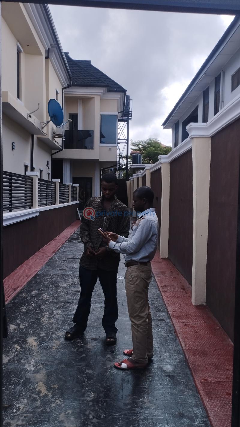 4 bedroom Detached Duplex For Sale Soluyi Gbagada Lagos - 2