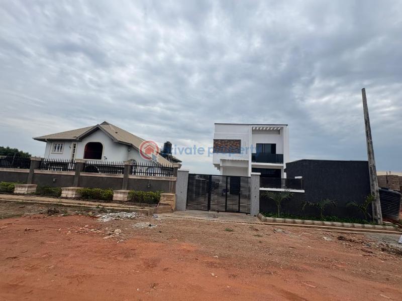 4 bedroom Duplex For Sale Obasanjo Presidential Hill Top. Oke Mosan Abeokuta Ogun - 2