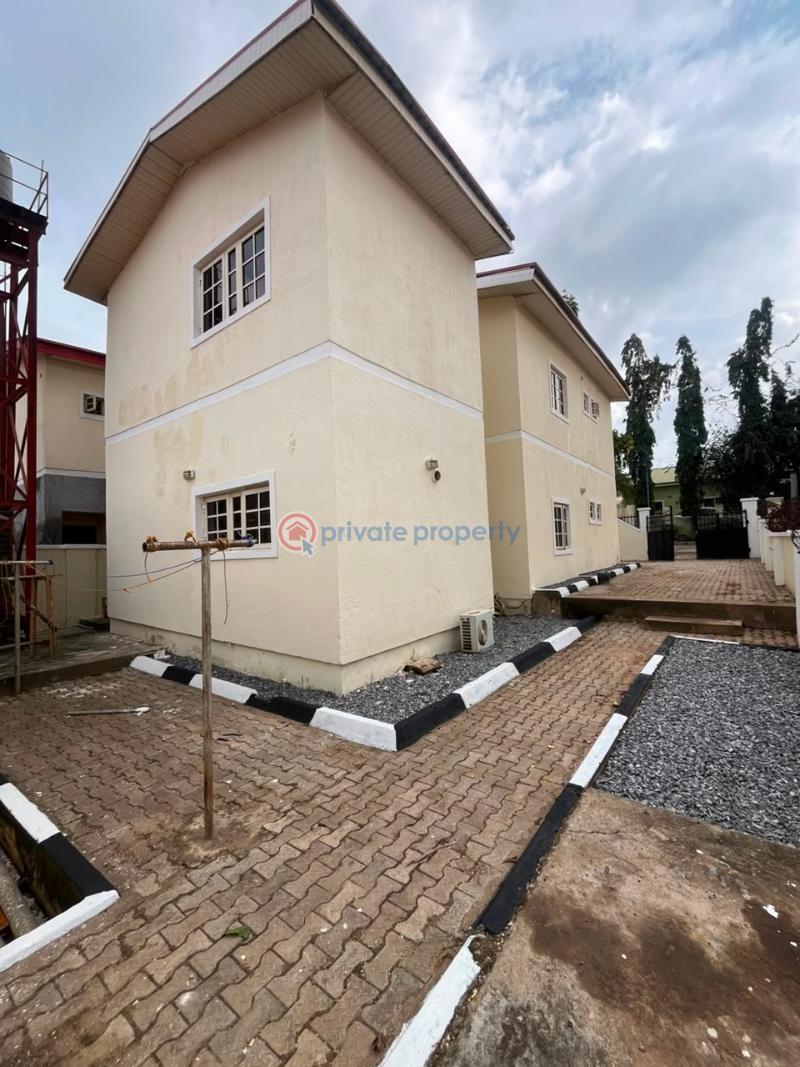 4 bedroom Semi detached Duplex For Rent Sunnyvale Area Dakwo Abuja Phase 3  - 1