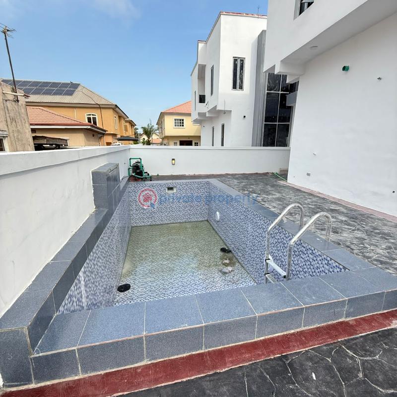 4 bedroom Detached Duplex For Sale Crown Estate, Lekki Lagos - 10