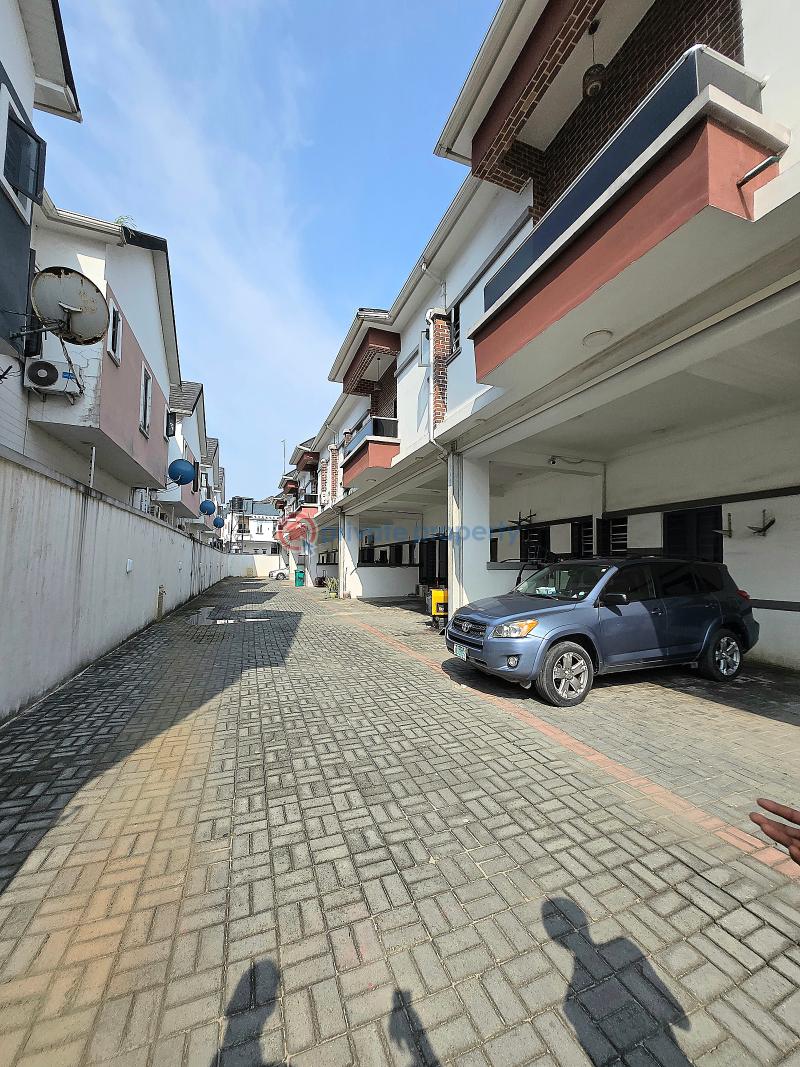Tastefully finished 4 bedroom house - 0 4 bedroom Terraced Duplex For Rent Chevron Drive Lekki Lagos - 0