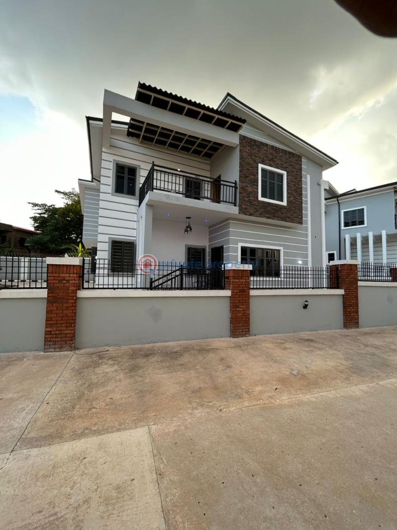 4 bedroom Detached Duplex For Sale Achi Street,independence Layout Enugu Area  - 1