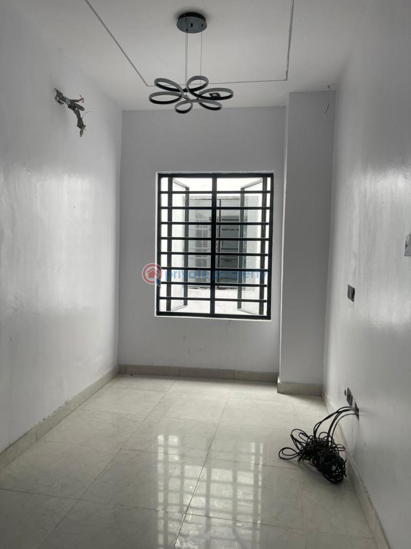 4 bedroom Detached Duplex For Sale Chevron Drive Lekki Lagos - 3