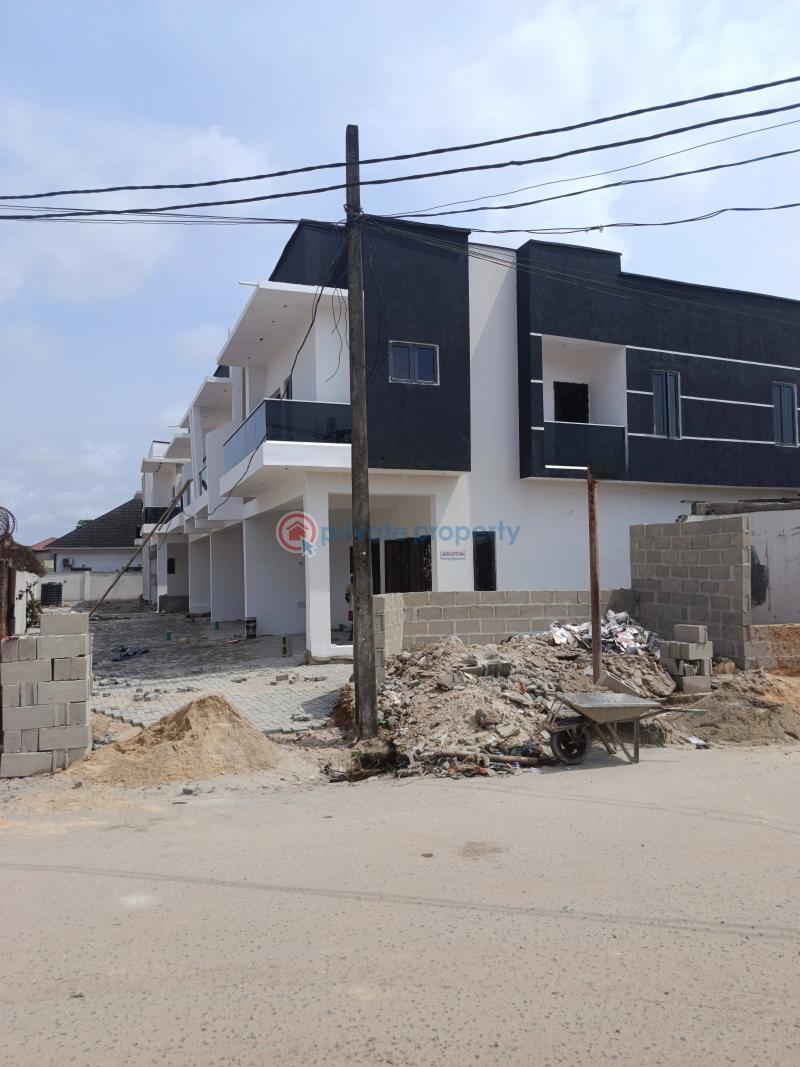 4 bedroom Terrace For Sale Destiny Homes Estate, Abijo. Majek Sangotedo Lagos - 0