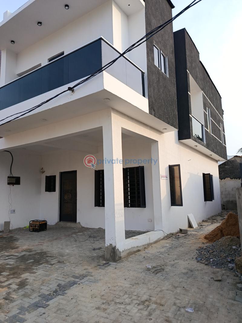 4 bedroom Terrace For Sale Destiny Homes Estate, Beside Abijo Gra Scheme, Abijo. Lekki Expressway Lagos - 0