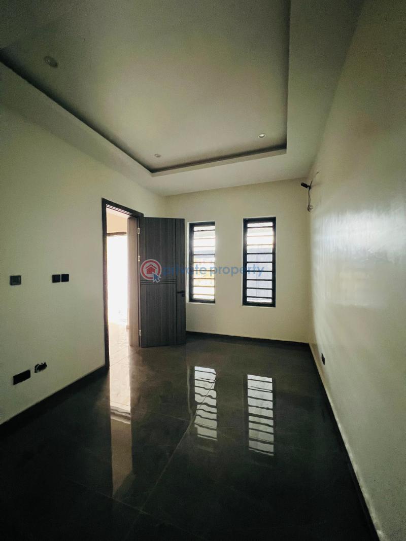 4 bedroom Terraced Duplex For Sale Off Freedom Way Lekki Phase 1 Lagos - 27
