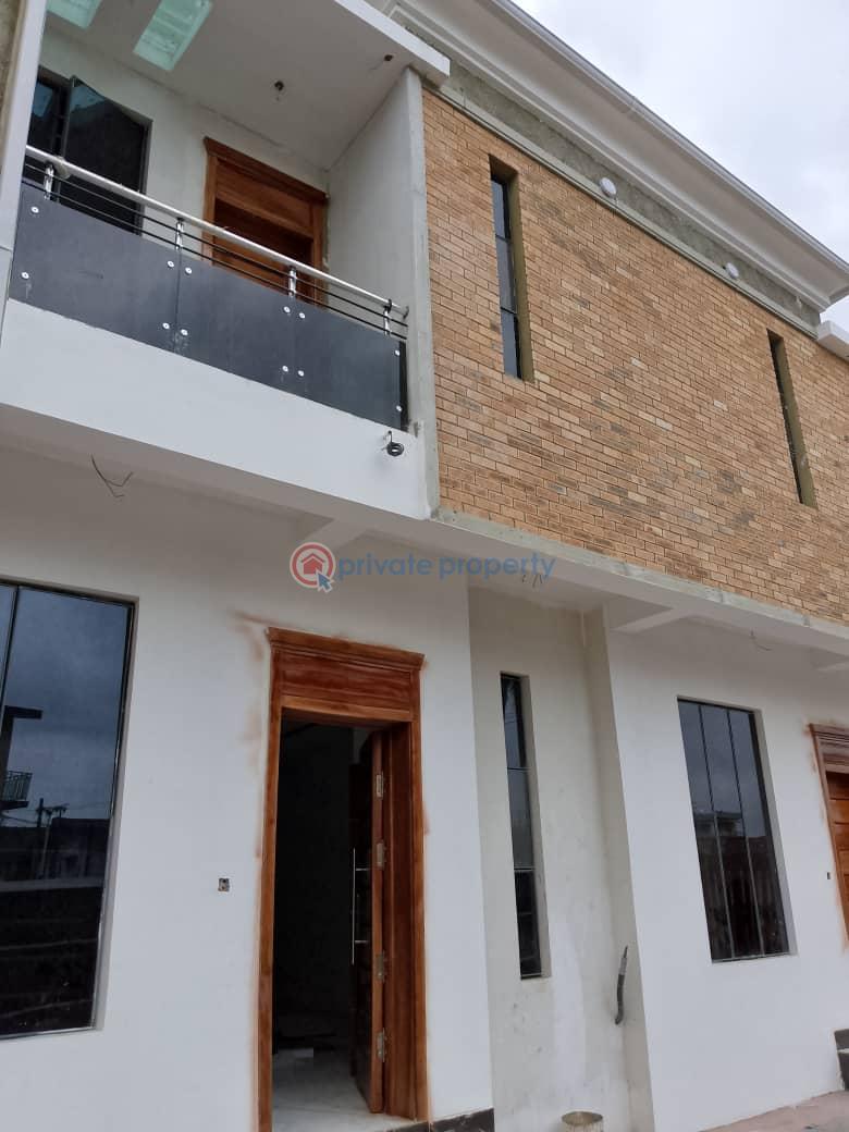 4 bedroom Terrace For Sale Off Mabo Surulere Surulere Lagos - 3