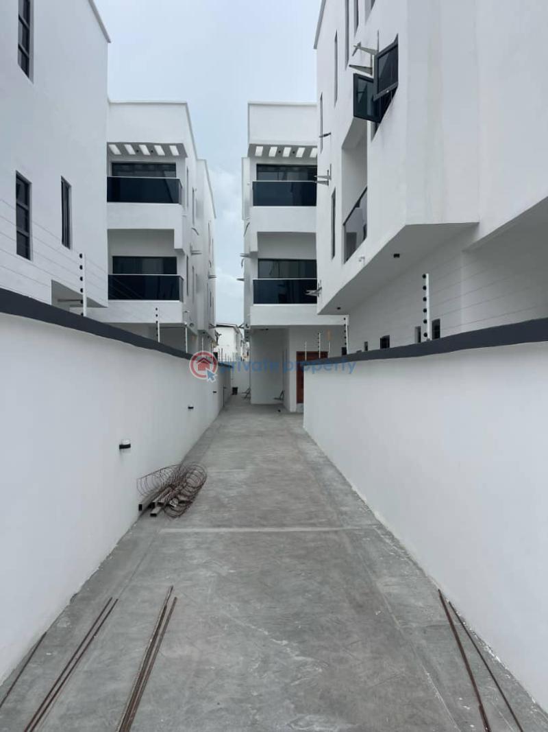 4 bedroom Semi detached Duplex For Sale Ologolo Lekki Lagos - 0
