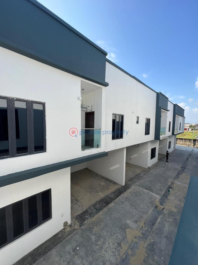 4 bedroom Terraced Duplex For Sale Orchid Road, Lafiaji Lekki Lagos - 0