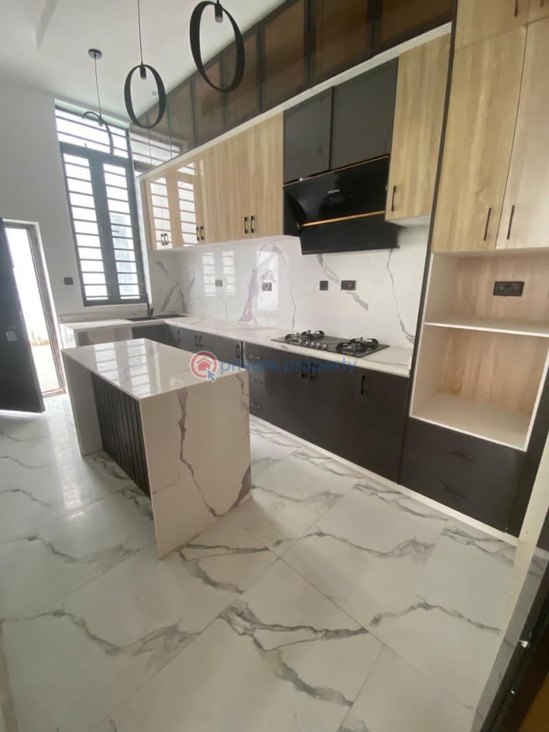 4 bedroom Detached Duplex For Sale Chevron Drive Lekki Lagos - 4