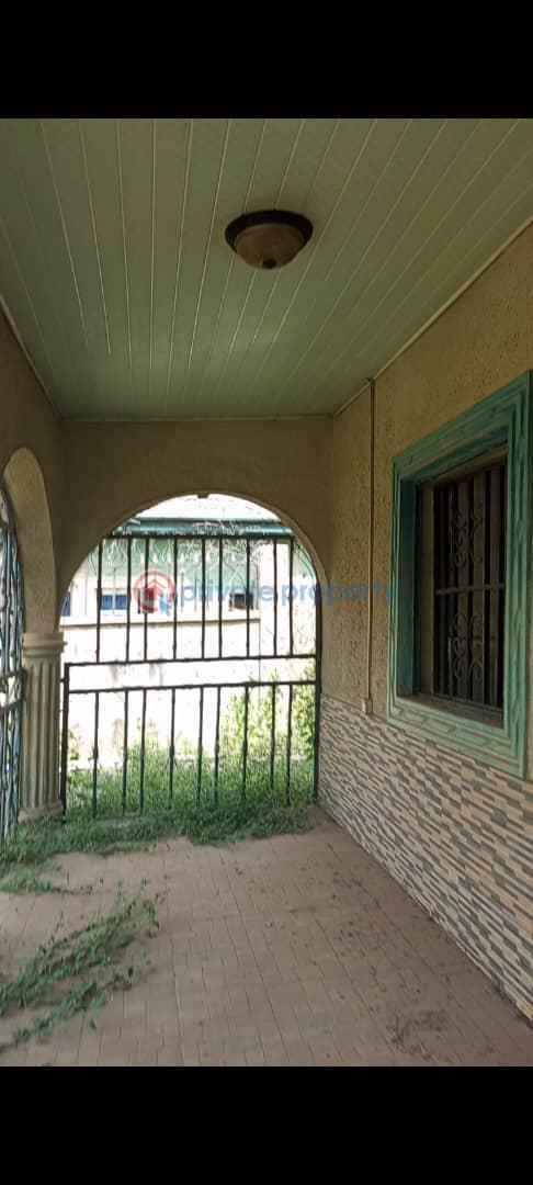 5 bedroom Block Of Flats For Sale Asero Housing Estate. Asero Abeokuta Ogun - 1