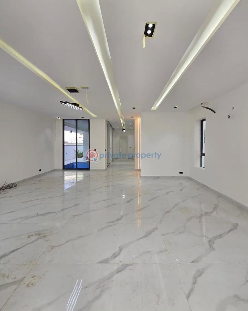 5 bedroom Duplex For Sale Off Admralty Lekki Phase 1 Lagos - 10