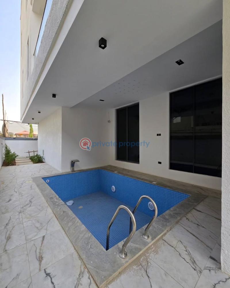 5 bedroom Duplex For Sale Off Admralty Lekki Phase 1 Lagos - 19