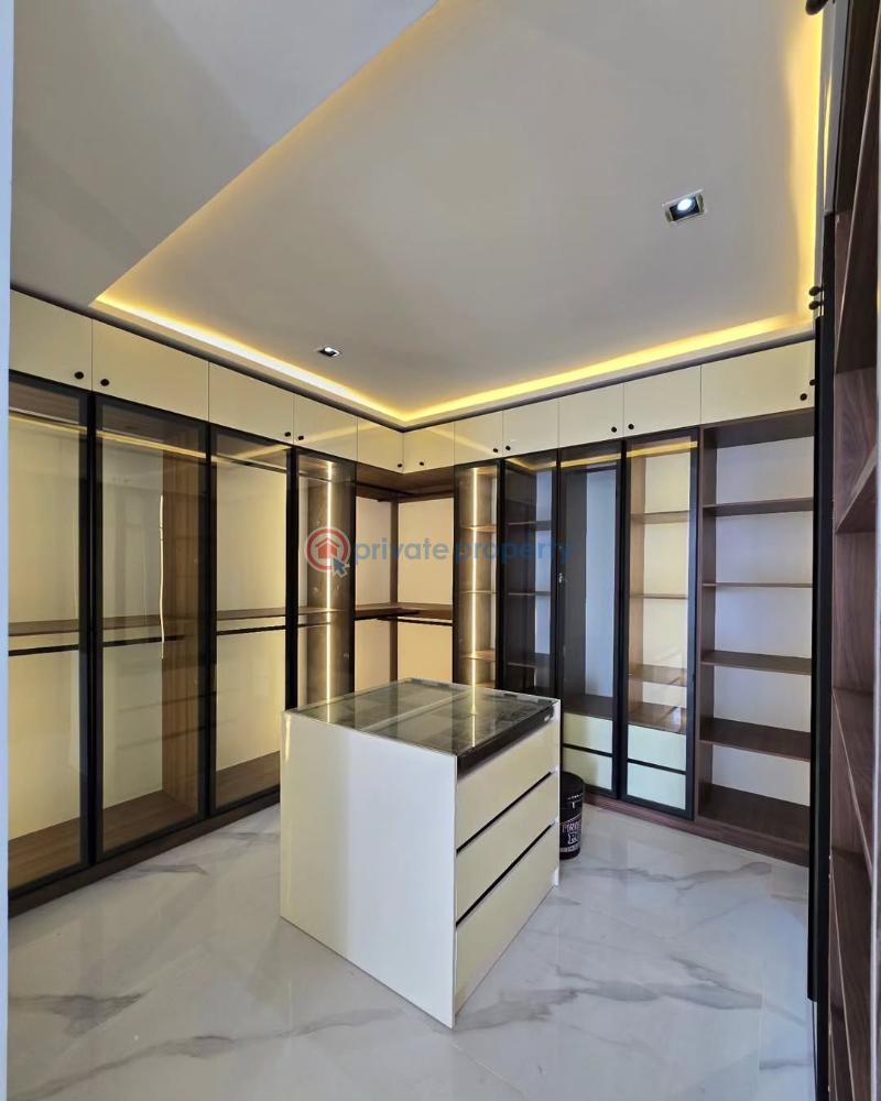 5 bedroom Duplex For Sale Off Admralty Lekki Phase 1 Lagos - 11