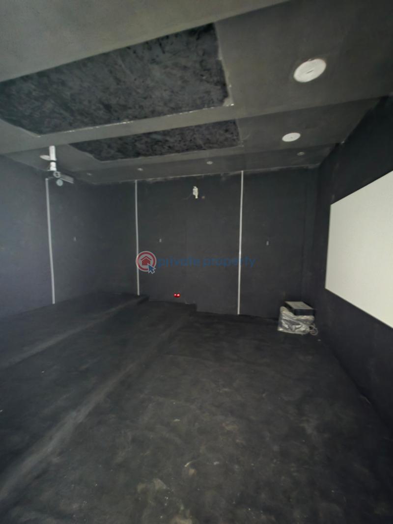 5 bedroom Detached Duplex For Sale Off Admiralty Way Lekki Phase 1 Lagos - 13