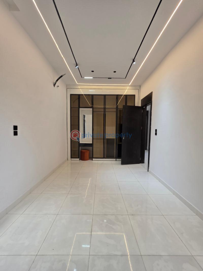 5 bedroom Detached Duplex For Sale Hampton Island Chevron Drive Lekki Lagos - 3