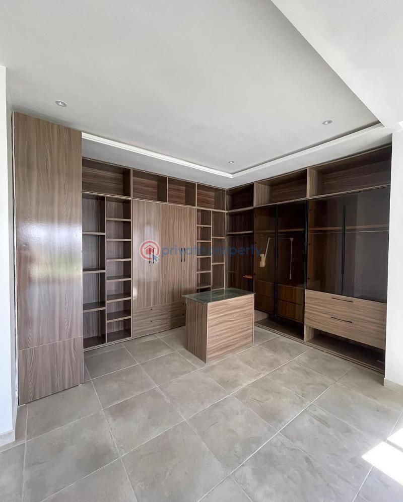 Tastefully finished 5 bedroom detached duplex with swimming pool - 5 5 bedroom Detached Duplex For Sale Hampton Bay Estate Ikate Elegushi Lekki Lagos - 5