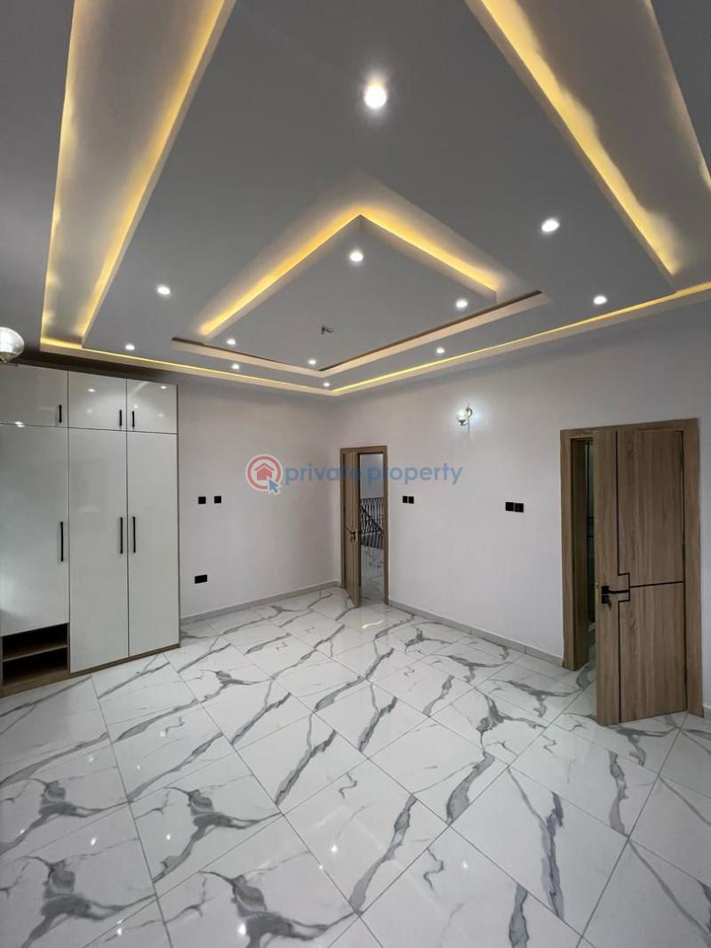 5 bedroom Detached Duplex For Sale Victoria Garden City Lekki Lagos - 3