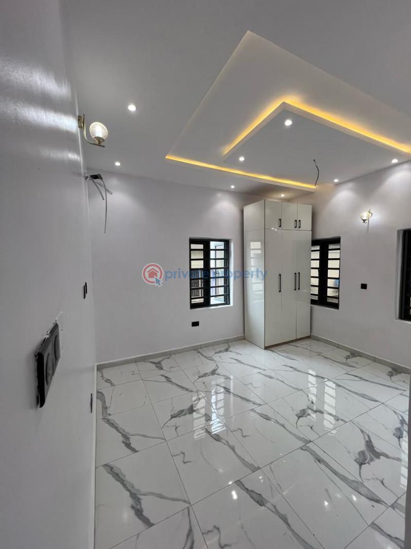 5 bedroom Detached Duplex For Sale Victoria Garden City Lekki Lagos - 5