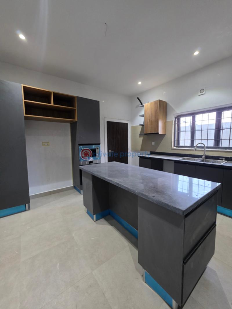 5 bedroom Detached Duplex For Sale Guzape Abuja Phase 1  - 2