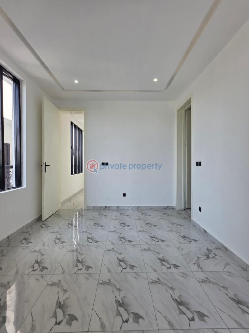 5 bedroom Detached Duplex For Sale Chevron Drive Lekki Lagos - 4