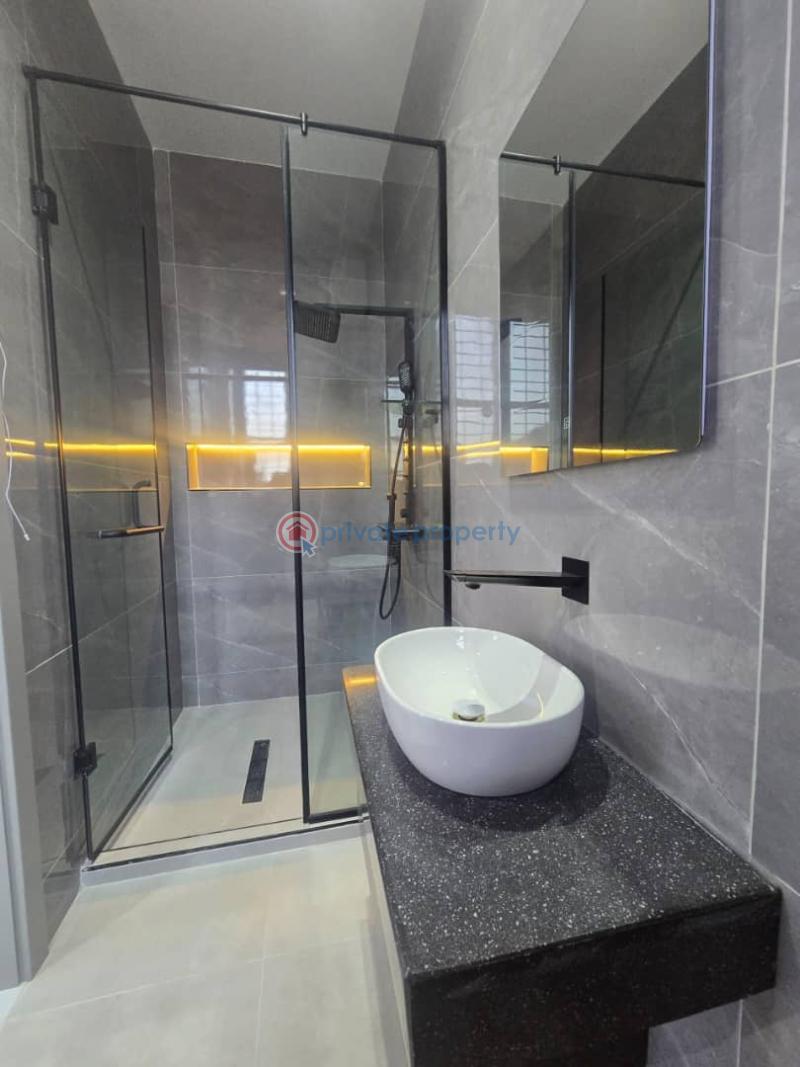5 bedroom Detached Duplex For Sale Lekki Phase 1 Lagos - 4