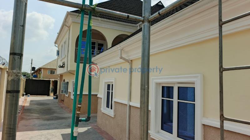 5 bedroom Detached Duplex For Sale Oke Badan Estate ,akala , Akobo. Akobo Ibadan Oyo - 3