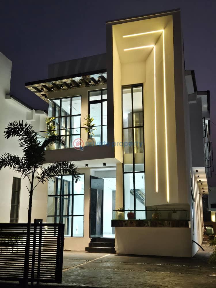 5 bedroom Duplex For Sale Hampton Lake Estate, Chevron Lekki Phase 2 Lagos - 0