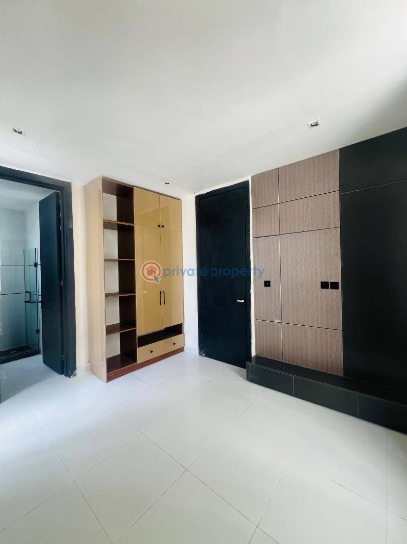 5 bedroom Detached Duplex For Sale Second Tollgate Chevron Along Lekki Expressway Lagos - 16