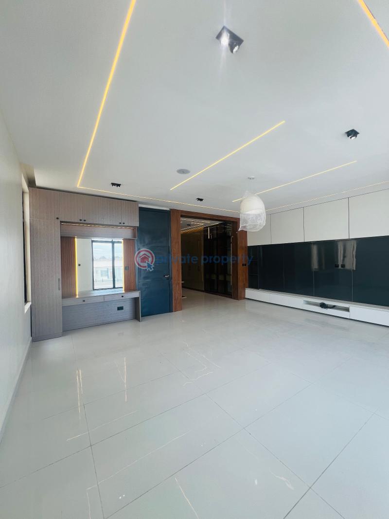 5 bedroom Detached Duplex For Sale Second Tollgate Chevron Along Lekki Expressway Lagos - 9