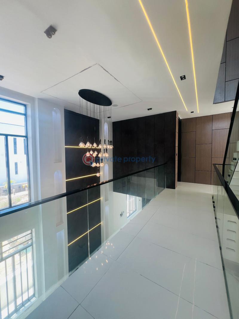 5 bedroom Detached Duplex For Sale Second Tollgate Chevron Along Lekki Expressway Lagos - 8