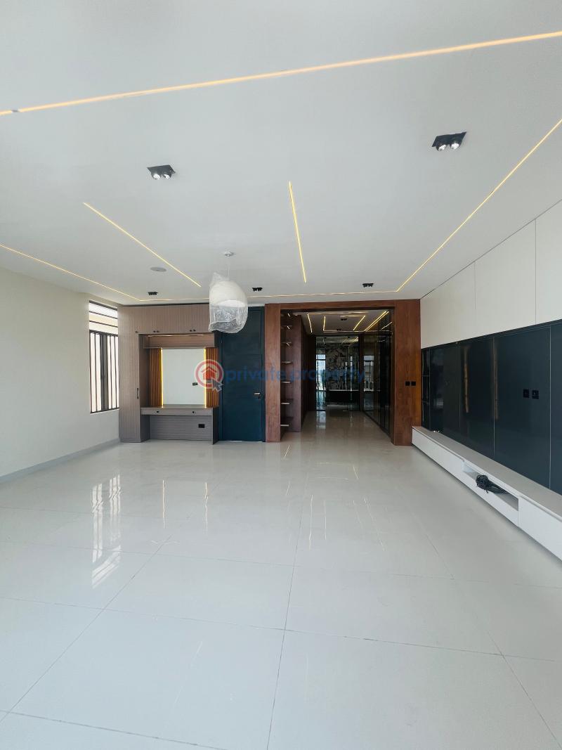 5 bedroom Detached Duplex For Sale Second Tollgate Chevron Along Lekki Expressway Lagos - 14