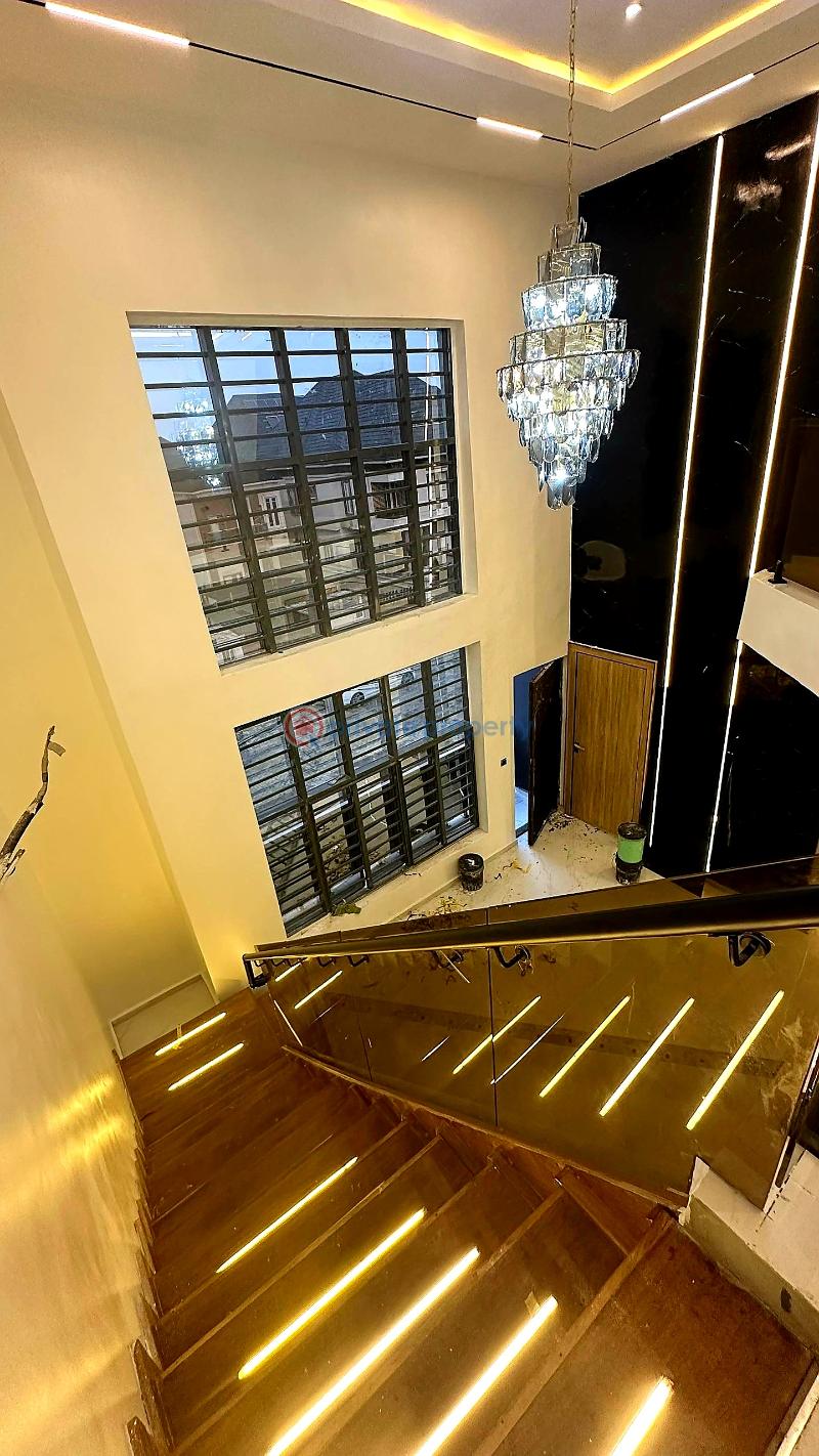 Tastefully finished 5 bedroom fully detached duplex with bq and penthouse. - 7 5 bedroom Detached Duplex For Sale Chevron Drive Lekki Lagos - 7