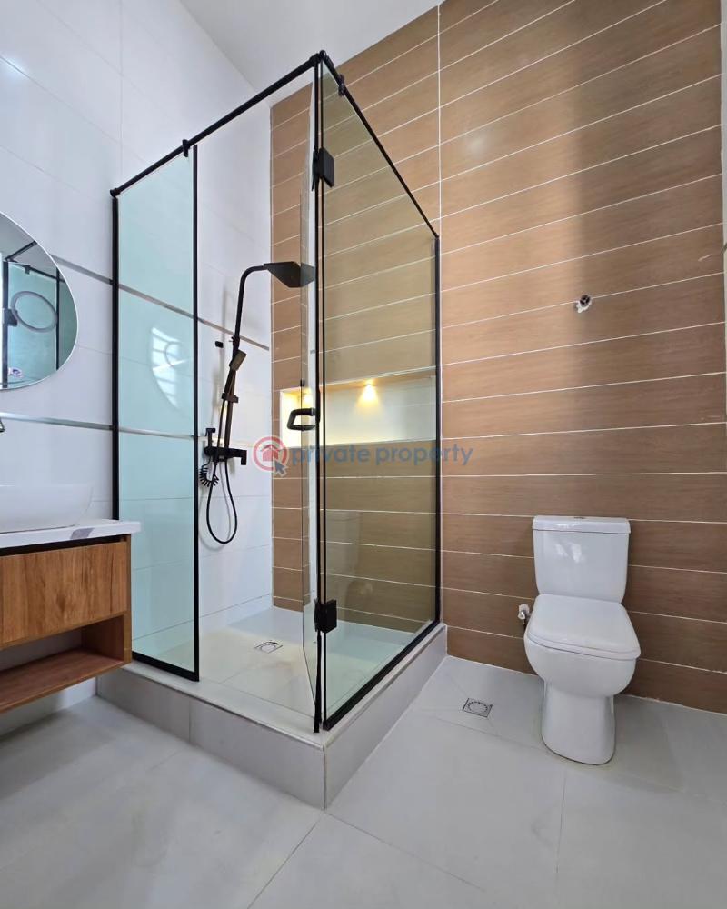 5 bedroom Detached Duplex For Sale Ikota Lekki Lagos - 17