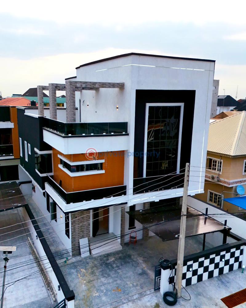 Tastefully finished 5 bedroom fully detached duplex with bq and penthouse. - 1 5 bedroom Detached Duplex For Sale Chevron Drive Lekki Lagos - 1