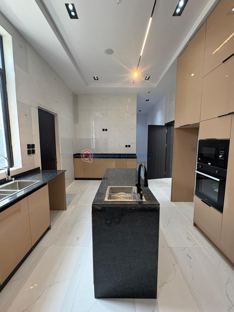 5 bedroom Detached Duplex For Sale Chevron Drive Lekki Lagos - 1