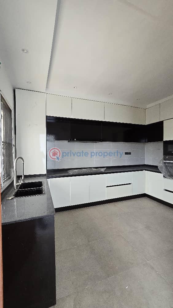 5 bedroom Semi detached Duplex For Sale Lekki Phase 1 Right Estate. Off T.f Kuboye Road Lekki Phase 1 Lagos - 7