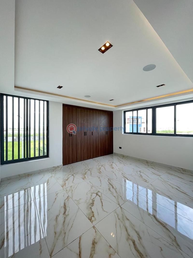 5 bedroom Semi detached Duplex For Sale Cowrie Creek Estate Ikate Ikate Elegushi Lekki Lagos - 4