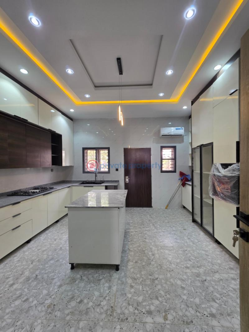 5 bedroom Semi detached Duplex For Sale Katampe Ext. Abuja Phase 2  - 2