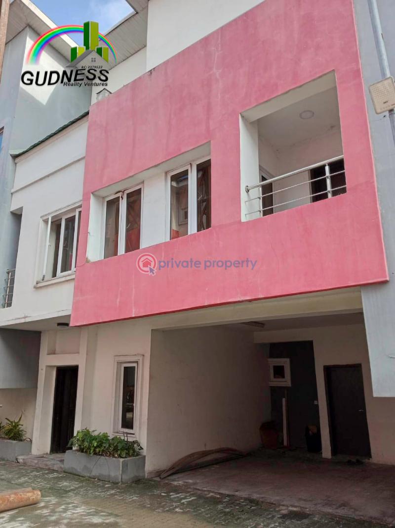 For rent 5 bedroom Terrace Ikate Elegushi Off Chisco Ikate Elegushi