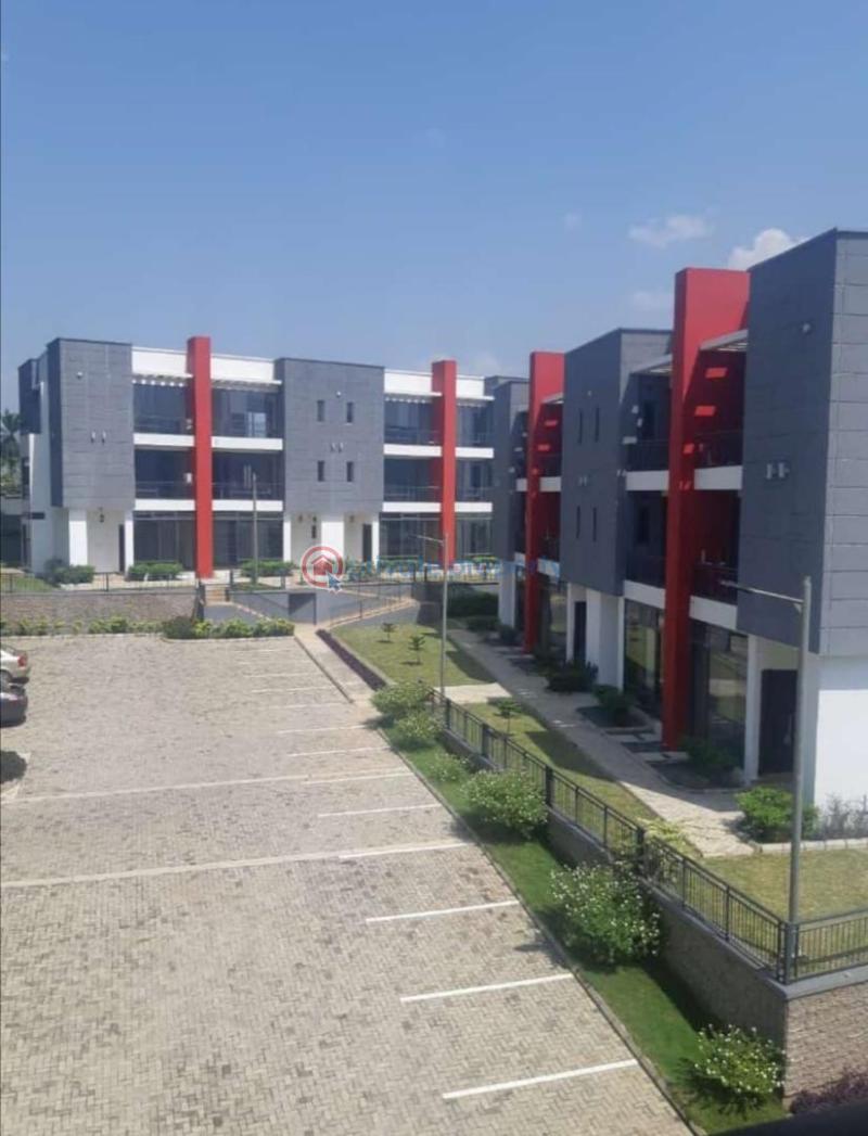 5 bedroom Terraced Duplex For Sale Jericho Gra Ibadan Oyo - 6