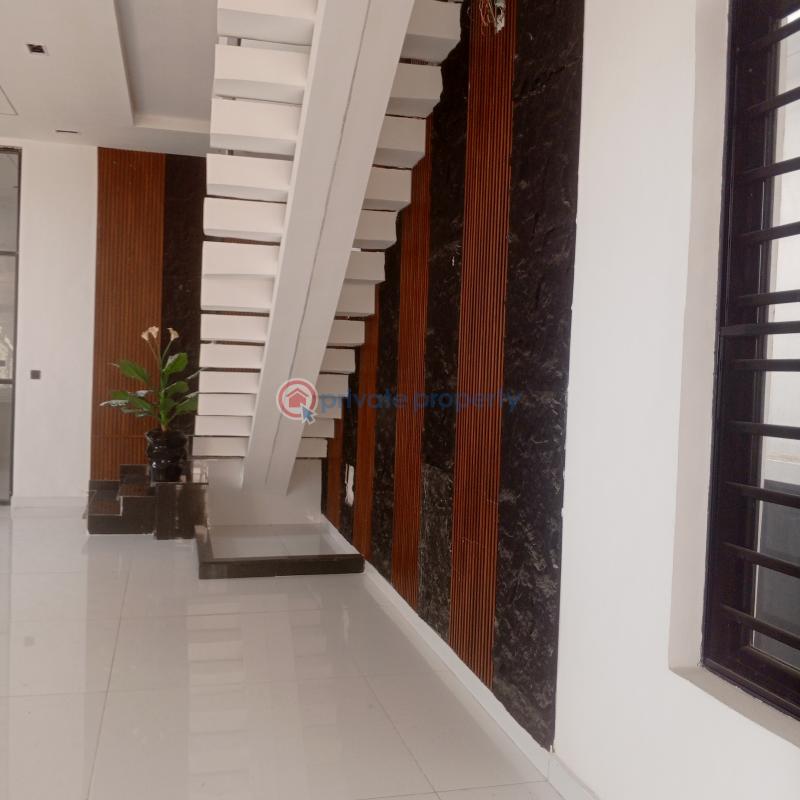 5 bedroom Duplex For Sale Chevron Drive Lekki Lagos - 3