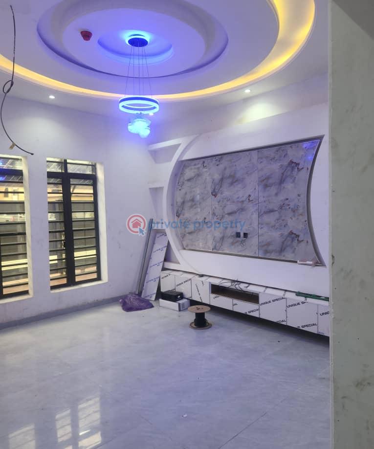 5 bedroom Detached Duplex For Sale Gbagada Lagos - 3