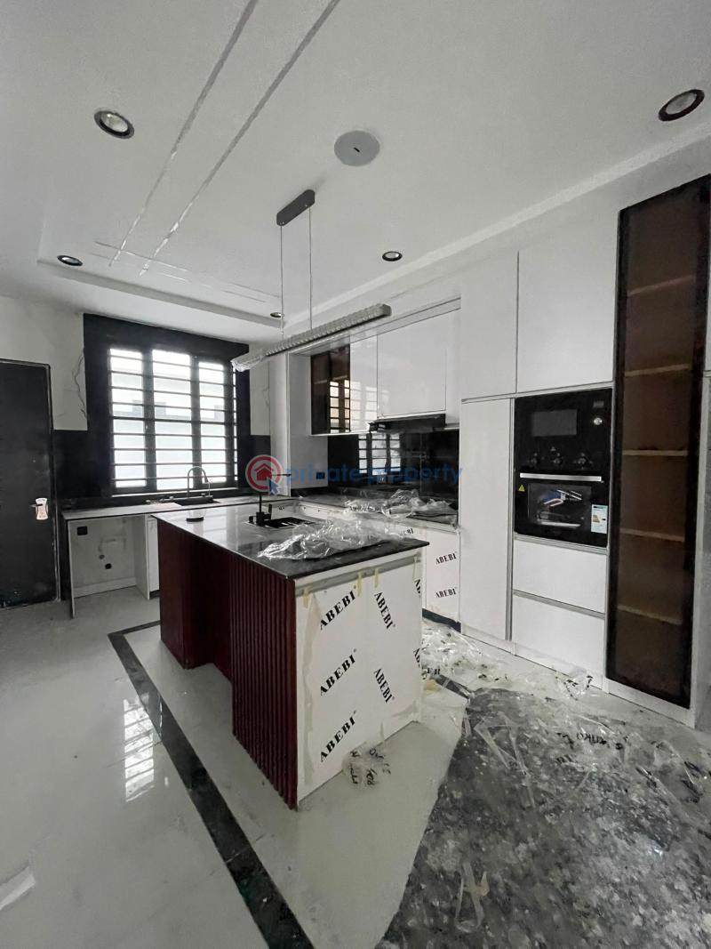 5 bedroom Detached Duplex For Sale Chevron Drive Lekki Lagos - 2