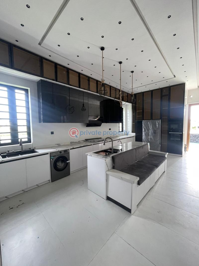 5 bedroom Detached Duplex For Sale Ikota Lekki Lagos - 3